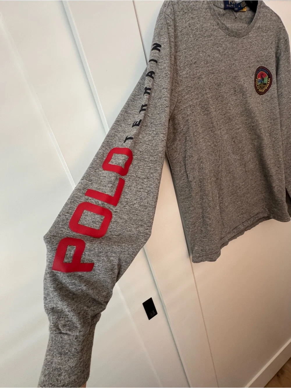 Polo Ralph Lauren Gray Crewneck T Shirt with Red Sleeve Graphics Size M